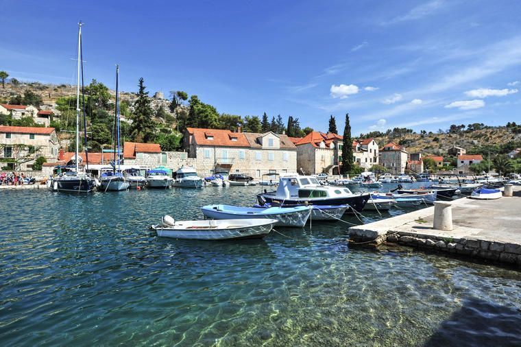Ferienhaus auf der Insel Brač, Dalmatien