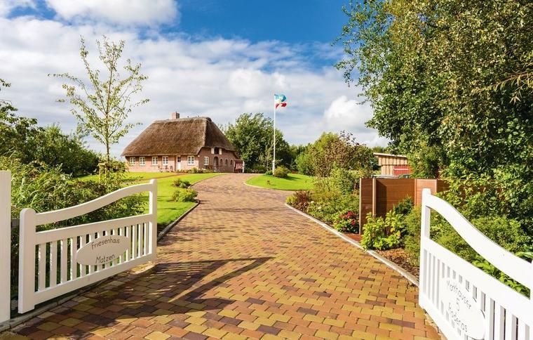 Auffahrt zum Ferienhaus beim Familienurlaub in Deutschland