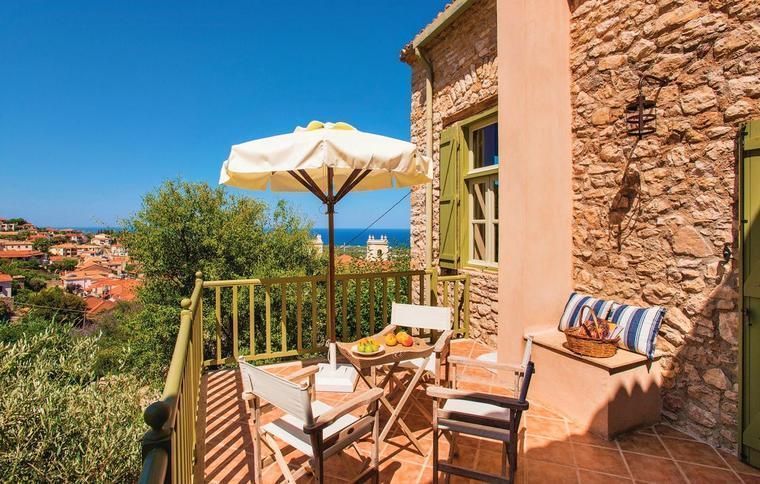 Blick von der Terrasse eines Ferienhauses beim Familienurlaub in Kroatien