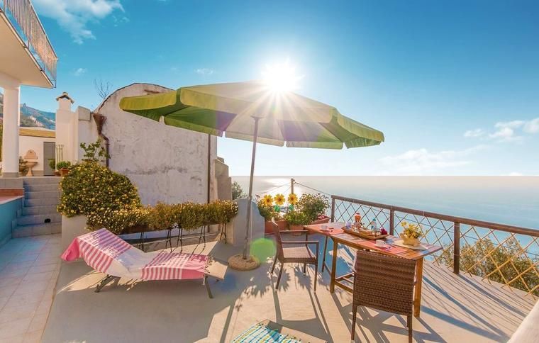 Terrasse im Ferienhaus in Furore