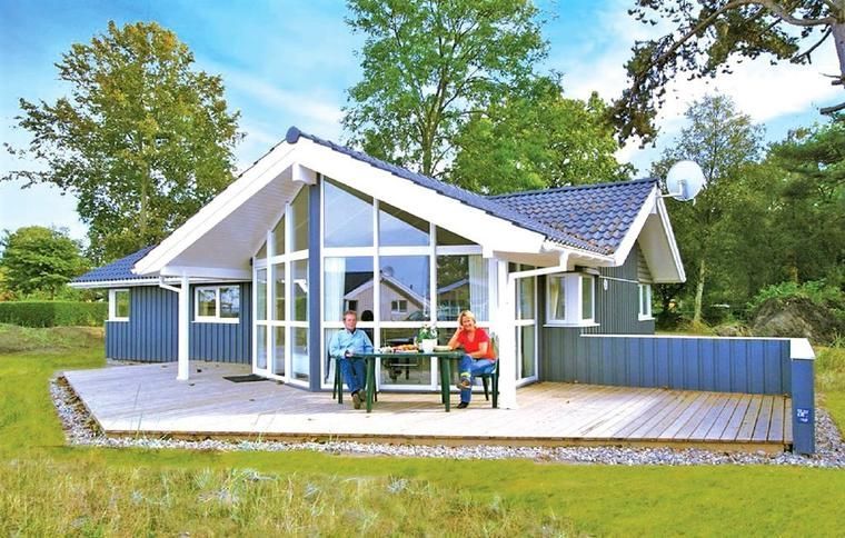Blick auf die Terrasse vom Ferienhaus im Ferienhauspark Priwall