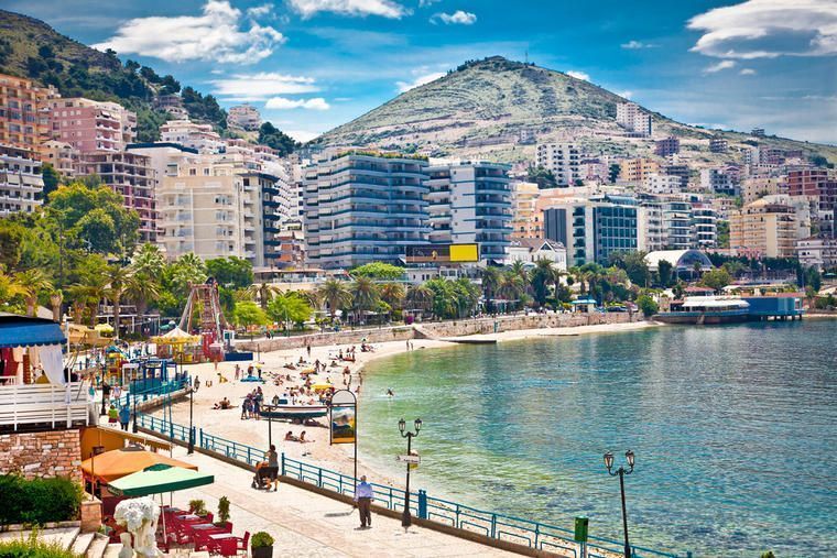 Ferienhäuser mit Pool in Albanien